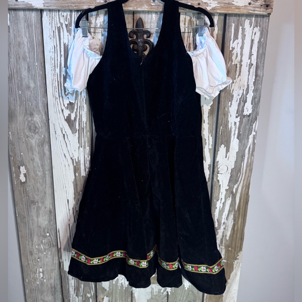 German Traditional Bavarian Outfit Costume Dress for Oktoberfest Size XL NWOT - Picture 9 of 11